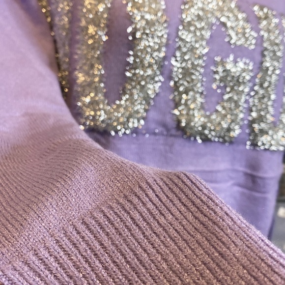 Vinizbena Sweater - Picture 6 of 6